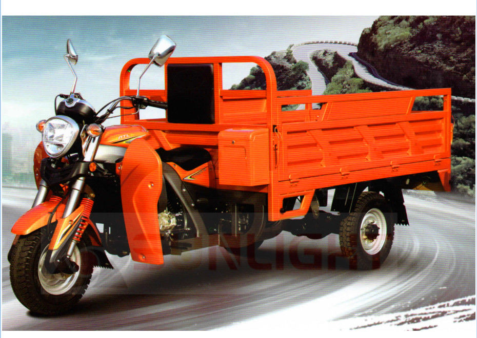 Autocarro con cassone ribaltabile della ruota di rosso 3/triciclo motore del carico per la piantagione di estrazione mineraria della montagna fornitore