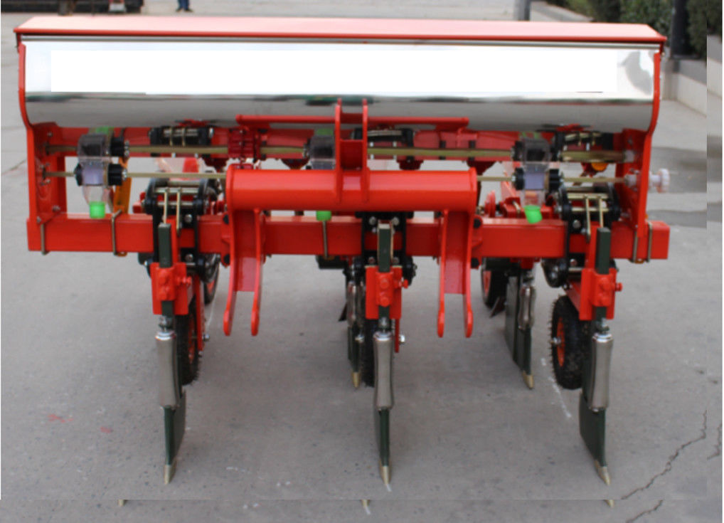il trattore agricolo 12-25kw implementa tre linee di facile impiego a macchina di semina del cereale fornitore
